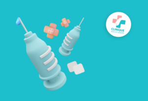 Deux seringues de vaccination sont superposées avec des dyachilons et des gazes médicaux