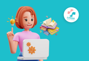 Une femme tenant un ordinateur portable dans ses mains avec des engrenages et une pile de livres